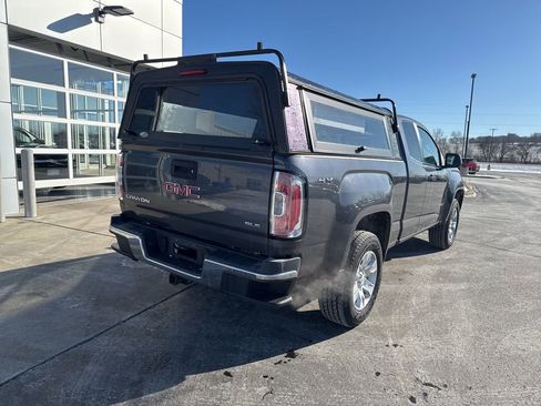 Certified 2017 GMC Canyon SLE w/ SLE Convenience Package image 9