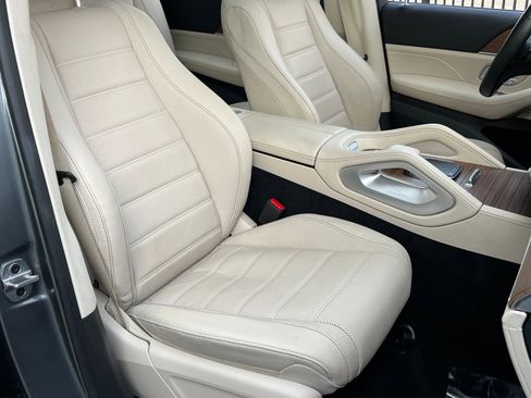 Used 2023 Mercedes-Benz GLS 580 4MATIC image 18