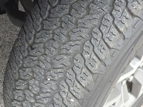 Used 2020 GMC Canyon All Terrain w/ Trailering Package image 11