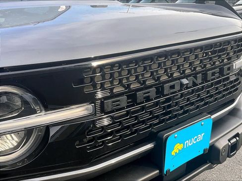 Used 2023 Ford Bronco Wildtrak image 31