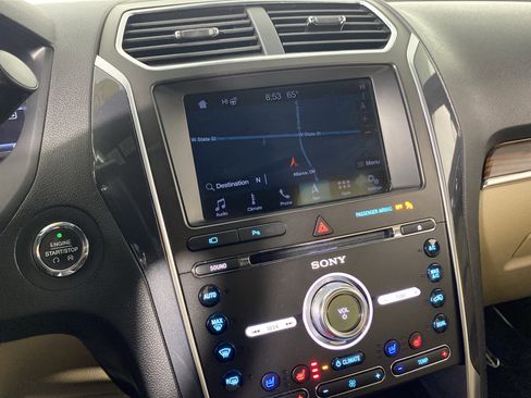 Used 2017 Ford Explorer Limited AWD/4WD image 2