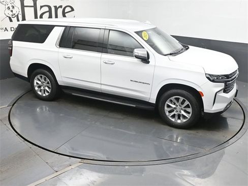 Used 2023 Chevrolet Suburban Premier image 38