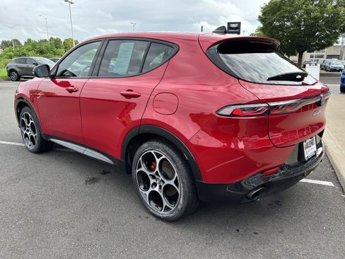 Used 2024 Alfa Romeo Tonale Ti w/ Premium Interior Package AWD/4WD image 5