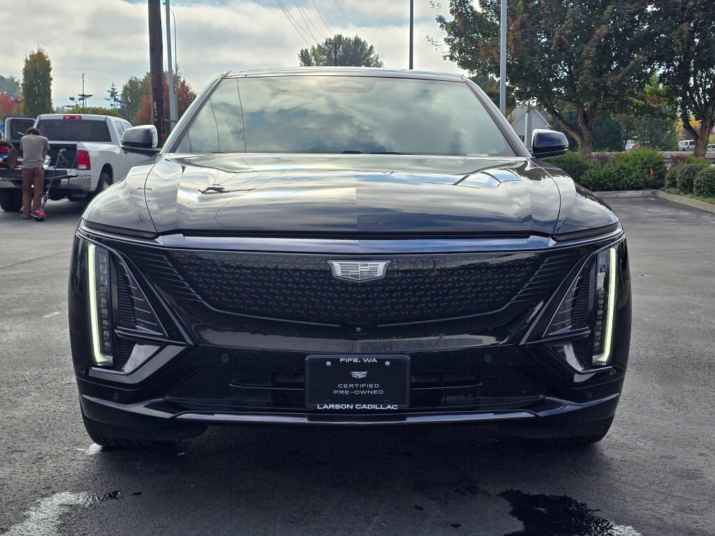 Used 2024 Cadillac Lyriq Sport AWD/4WD image 9