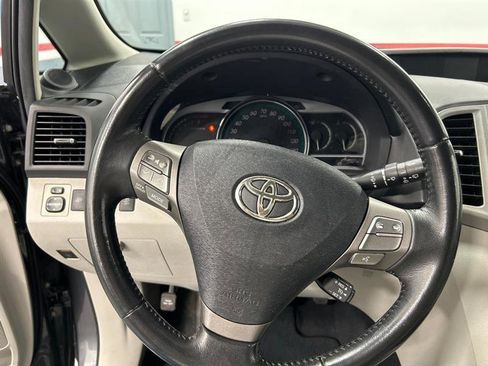 Used 2010 Toyota Venza image 19