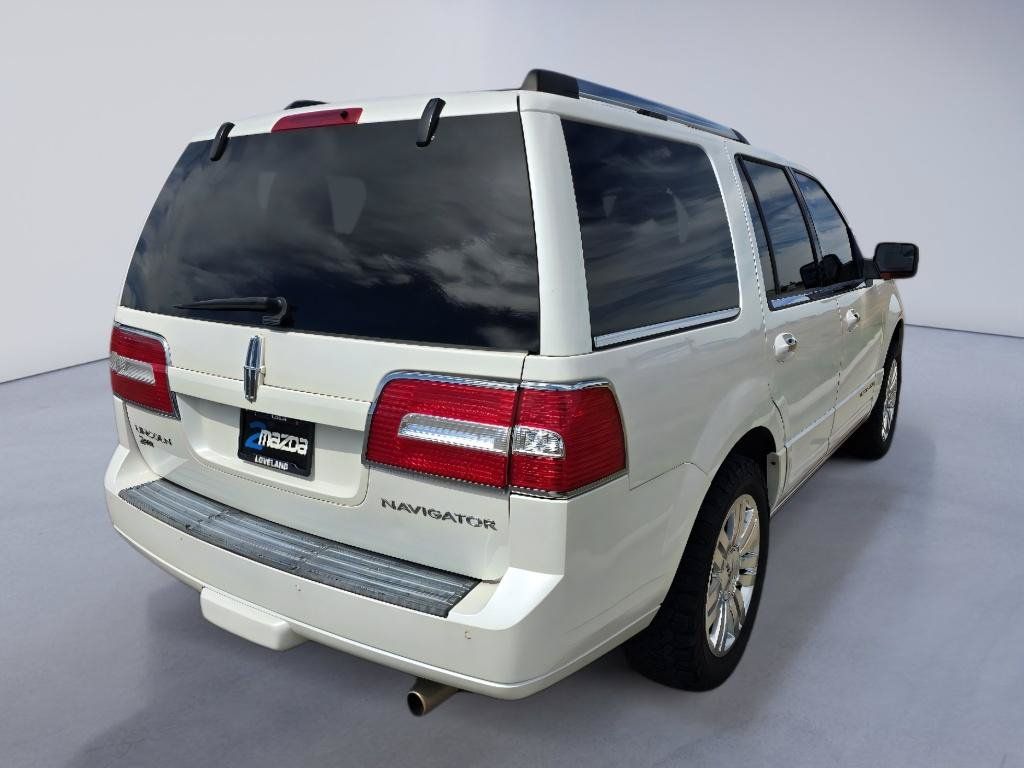 Used 2013 Lincoln Navigator 4WD w/ HD Trailer Tow Pkg image 5