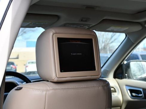 Used 2020 Nissan Pathfinder Platinum AWD/4WD image 16
