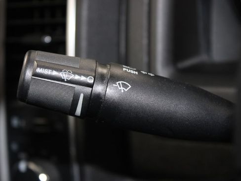 Used 2024 RAM 1500 Classic SLT AWD/4WD image 34