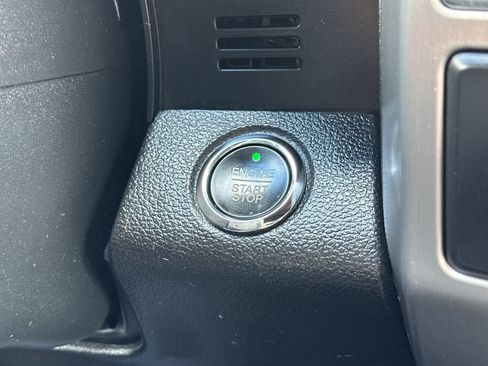 Used 2015 Ford F150 Platinum w/ Equipment Group 701A Luxury image 21