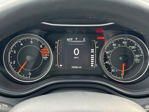 Used 2020 Jeep Cherokee Latitude Plus image 25