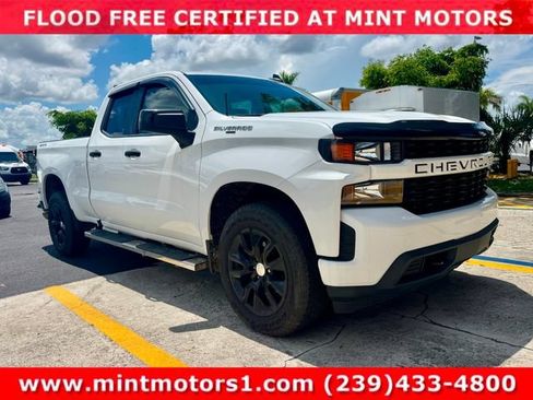 Used 2022 Chevrolet Silverado 1500 Custom AWD/4WD image 2