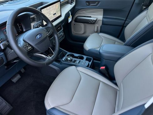 New 2025 Ford Maverick Lariat image 9