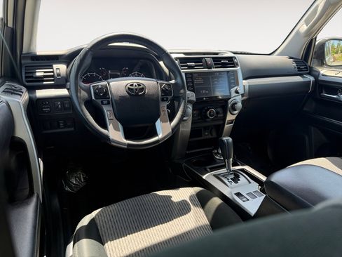 Used 2022 Toyota 4Runner SR5 AWD/4WD image 15