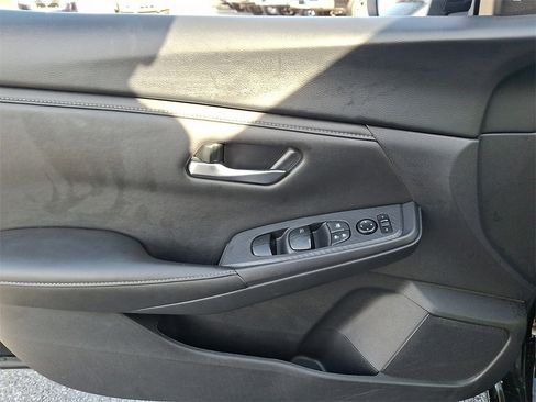 Used 2024 Nissan Sentra SV image 12