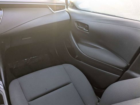 Used 2025 Toyota Corolla LE image 16