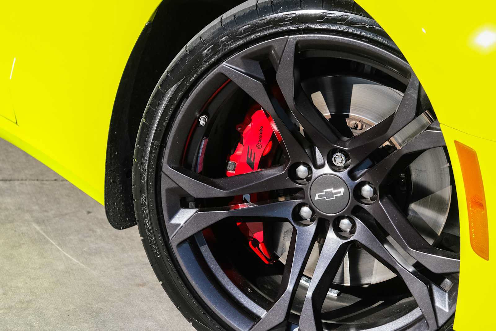 Used 2020 Chevrolet Camaro RWD image 8