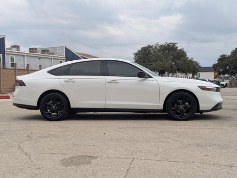 Used 2025 Honda Accord SE image 3