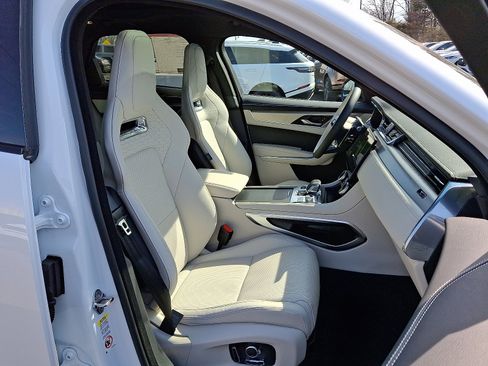 New 2026 Jaguar F-PACE R-Dynamic S image 3