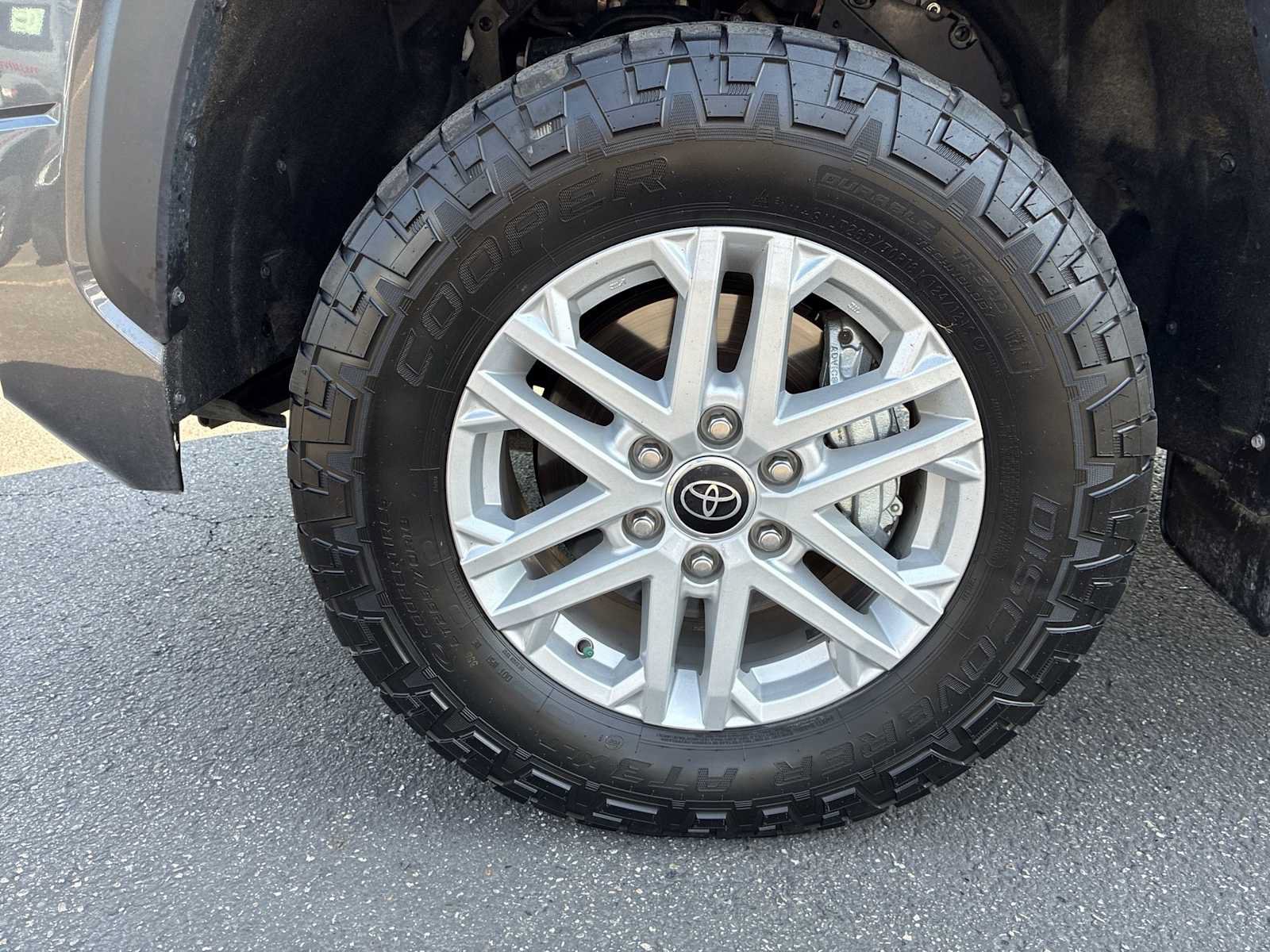 Used 2024 Toyota Tundra SR5 AWD/4WD image 18