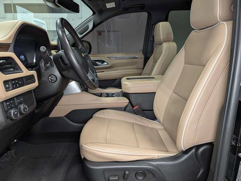 Used 2023 Chevrolet Tahoe Premier AWD/4WD image 4