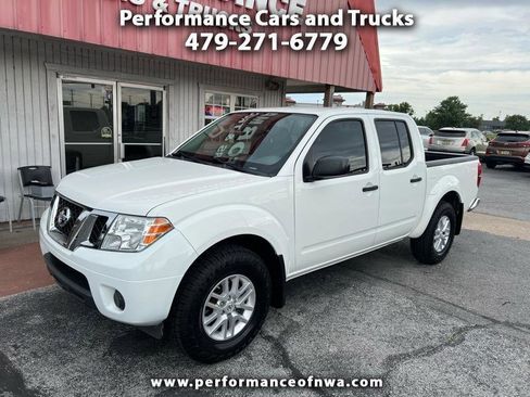 Used 2019 Nissan Frontier SV AWD/4WD image 1