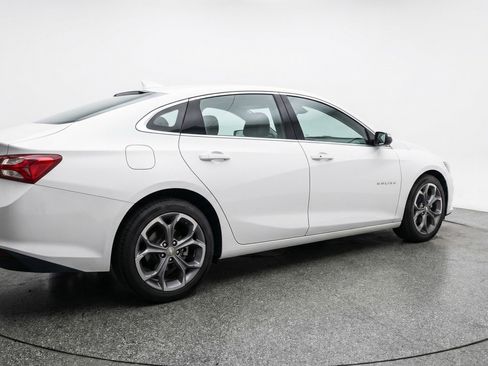 Used 2024 Chevrolet Malibu LT FWD image 9