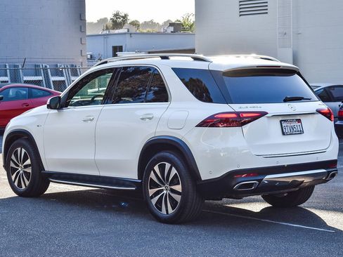 Used 2025 Mercedes-Benz GLE 450e 4MATIC image 4