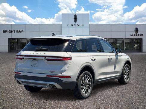 Used 2022 Lincoln Corsair AWD w/ Equipment Group 101A image 4