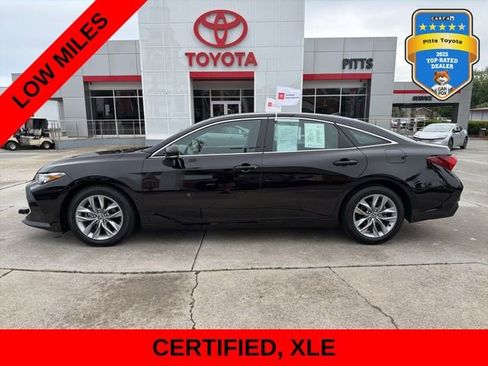 Certified 2022 Toyota Avalon XLE w/ Moonroof Package FWD image 8
