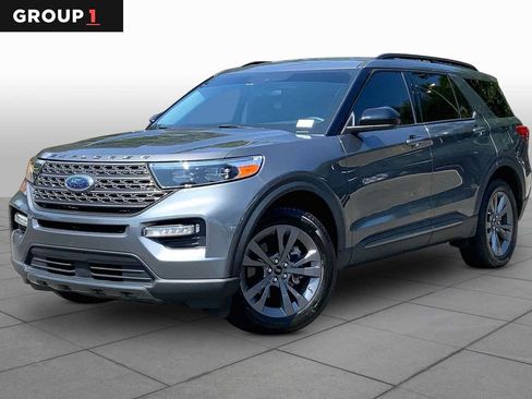 Used 2023 Ford Explorer XLT w/ Equipment Group 202A RWD image 1