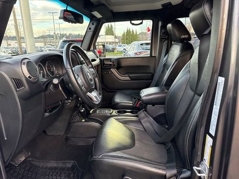 Used 2016 Jeep Wrangler Unlimited Sport image 14