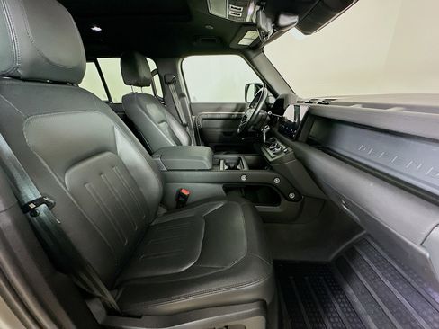 Used 2022 Land Rover Defender 110 X-Dynamic SE image 43