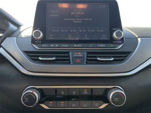 Used 2024 Nissan Altima 2.5 SR image 23