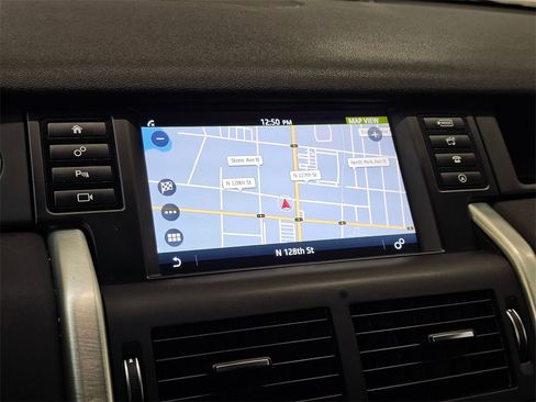 Used 2019 Land Rover Discovery Sport SE image 27