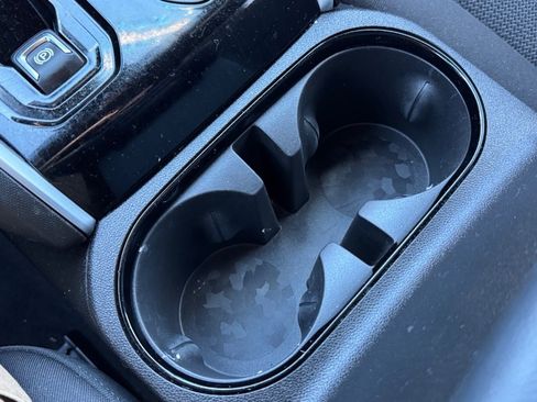 Used 2024 Chevrolet Colorado LT image 26