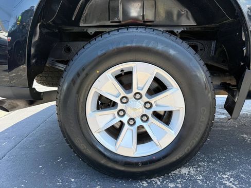 Used 2019 Chevrolet Silverado 1500 LT AWD/4WD image 31