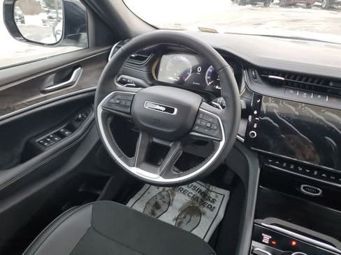 New 2026 Jeep Grand Cherokee Altitude AWD/4WD image 17