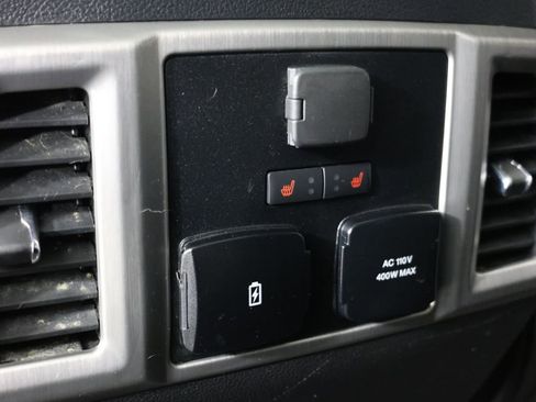 Used 2021 Ford F350 Platinum w/ Tremor Off-Road Package AWD/4WD image 34