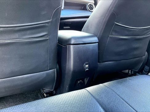 Used 2017 Toyota RAV4 XLE w/ Plus Extra Value Package image 31