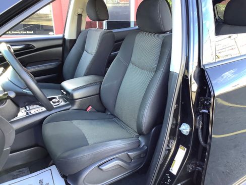 Used 2020 Nissan Pathfinder S image 10