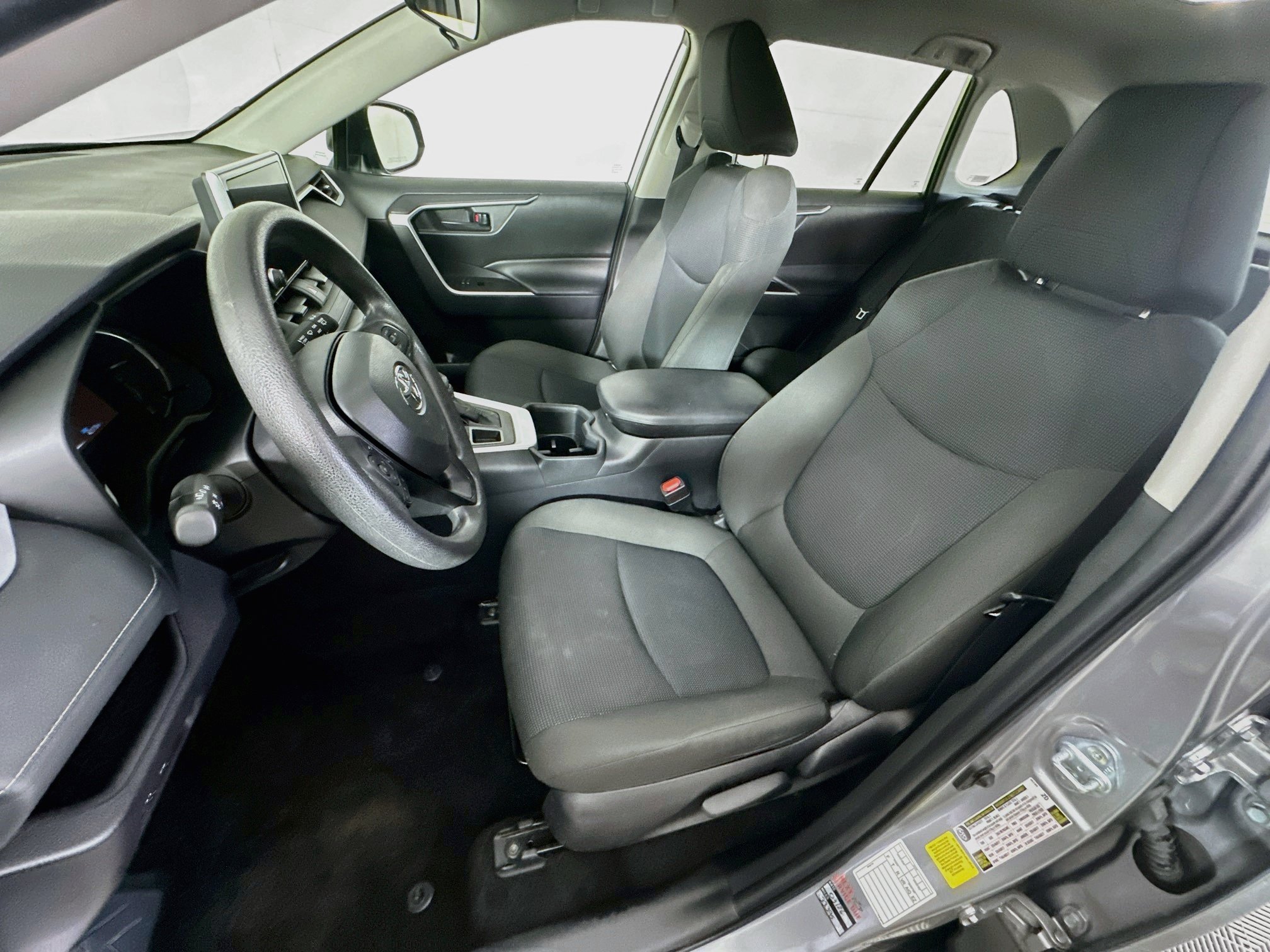 Used 2025 Toyota RAV4 LE AWD/4WD image 13