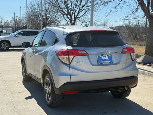 Used 2022 Honda HR-V EX-L image 3