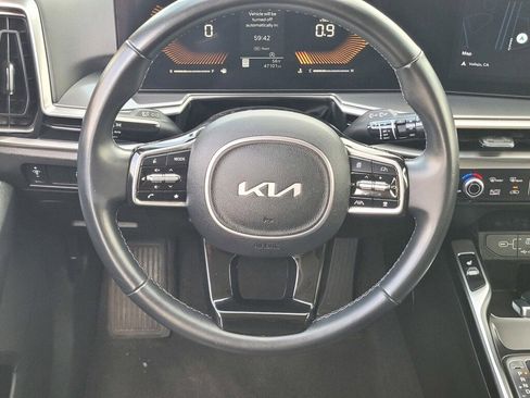 Used 2024 Kia Sorento S image 13