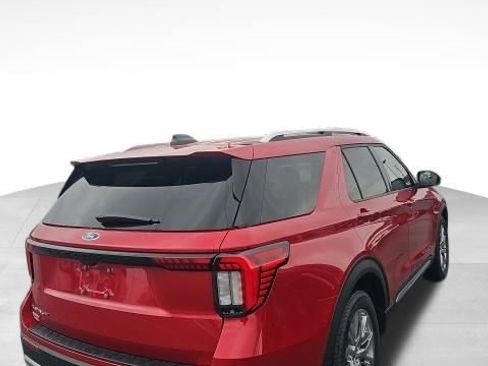 New 2026 Ford Explorer Platinum image 3