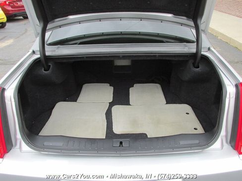 Used 2010 Cadillac DTS Luxury image 20