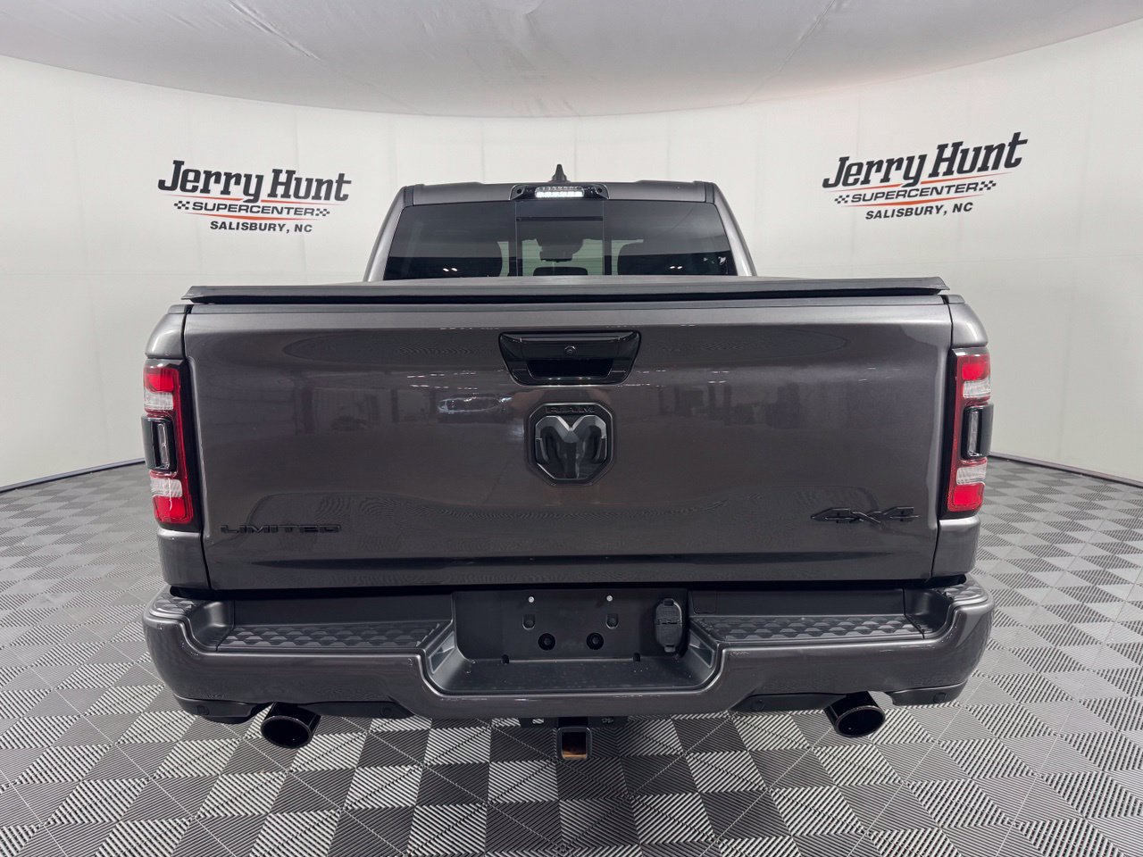 Used 2024 RAM 1500 Limited AWD/4WD image 8