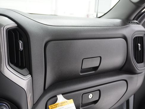 Used 2025 Chevrolet Silverado 1500 Custom image 24