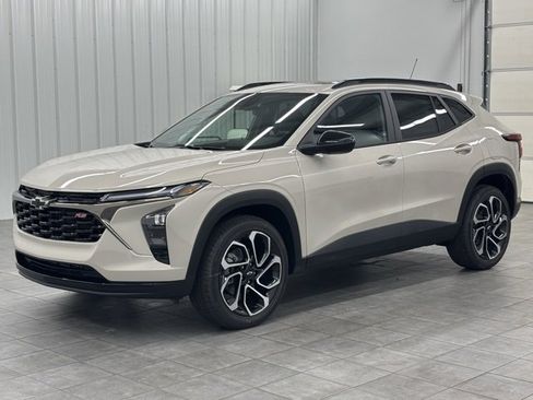 New 2026 Chevrolet Trax RS w/ Sunroof Package image 5