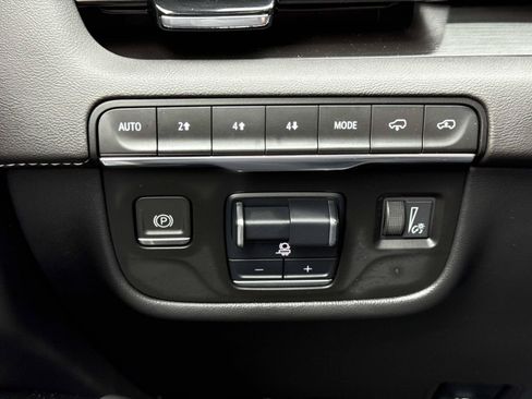 Used 2022 Cadillac Escalade ESV Sport w/ Touring Package AWD/4WD image 14