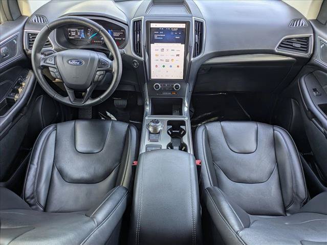 Used 2022 Ford Edge Titanium w/ Equipment Group 301A AWD/4WD image 17